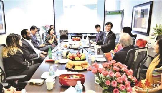 图为浙江博世华科技公司创始人陈昆柏等出席投资推介会。
