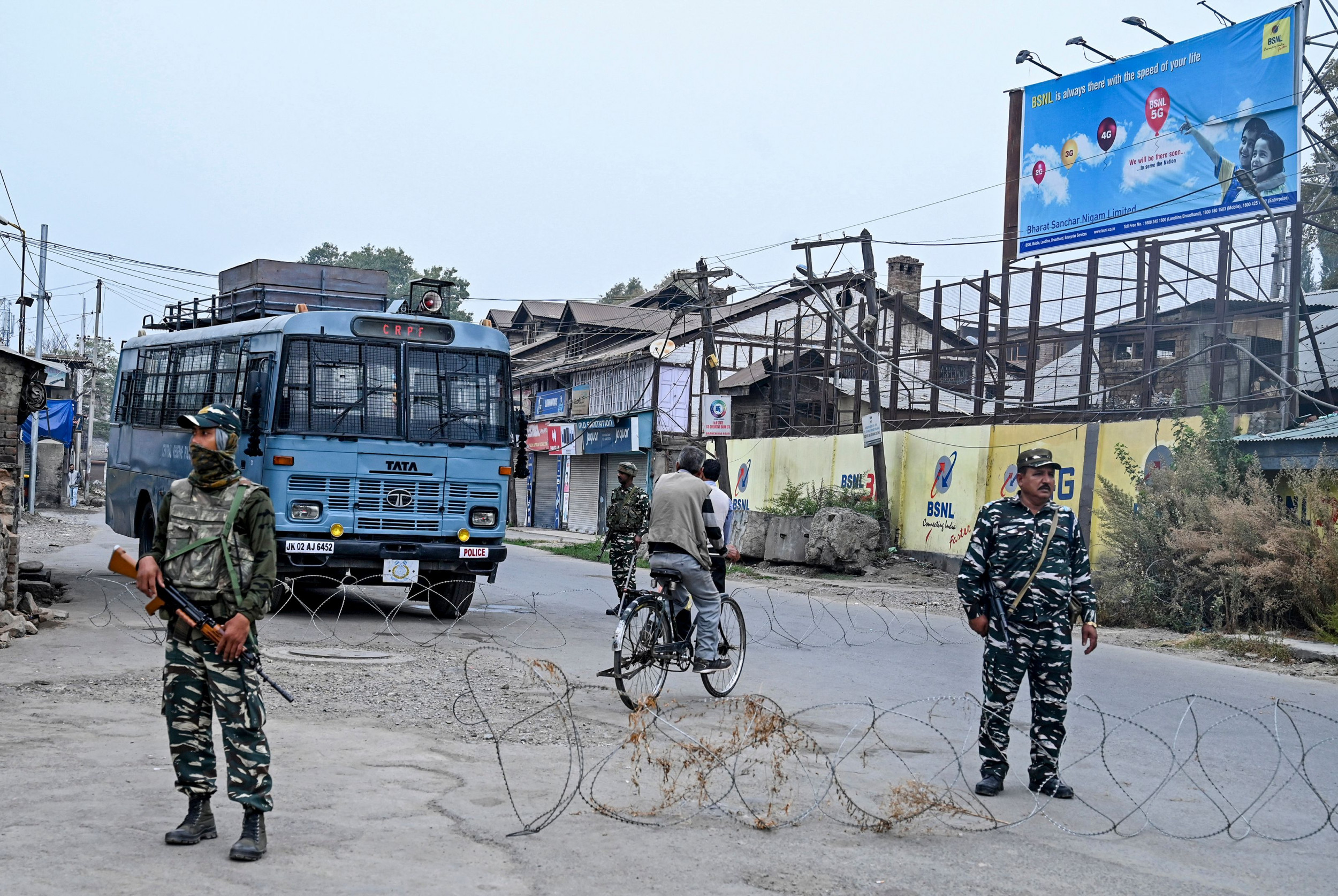 india kashmir border security pakistan lockdown