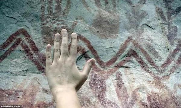 这一史前岩画艺术可追溯至大约12000年前。
