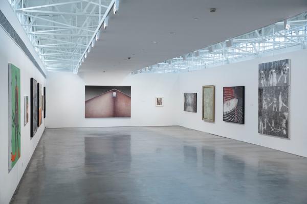 上海民生现代美术馆“2020约翰·莫尔绘画奖（中国）作品展”展览现场