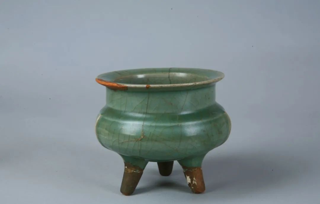 宋 龙泉窑青釉瓷炉 重庆中国三峡博物馆藏