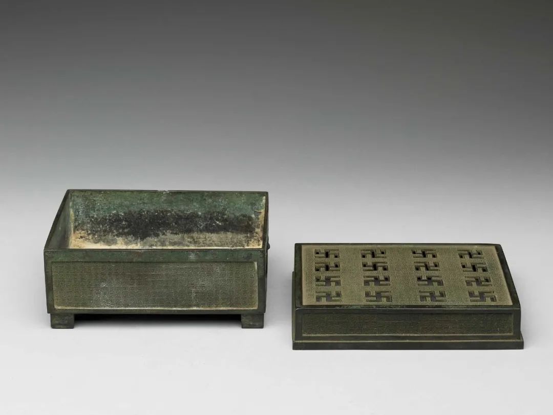 （明或清）仿宋姜氏铸铜方炉 中国台北故宫博物院藏