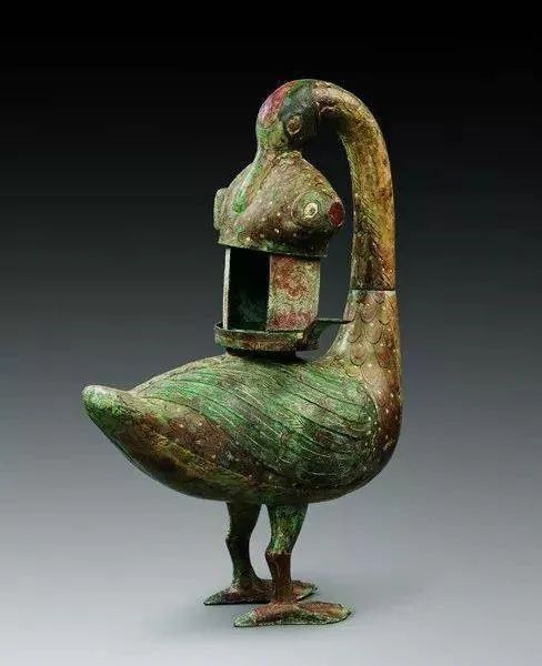 彩绘雁鱼青铜釭灯 西汉 中国国家博物馆藏