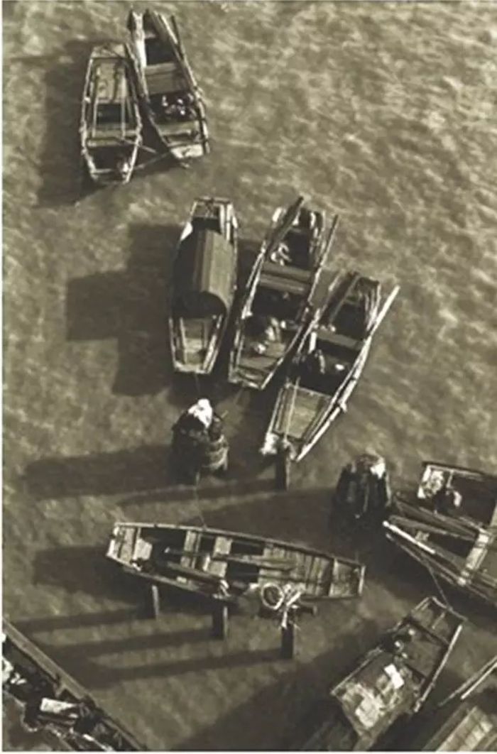 俯视苏州河，1950年代初。 金石声 摄