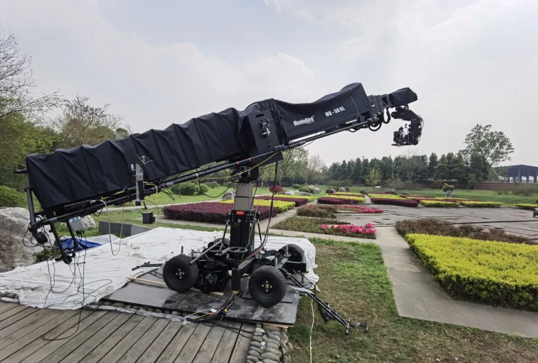超大型摇臂摄像机