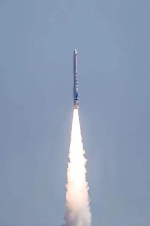 中国首枚发射入轨的民营火箭双曲线一号遥一 。陈肖 摄