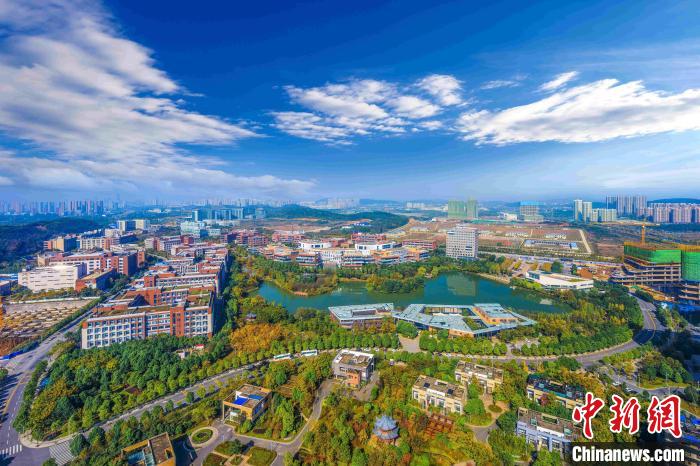 俯瞰光谷 。武汉东湖新技术开发区供图 武汉东湖新技术开发区供图 摄