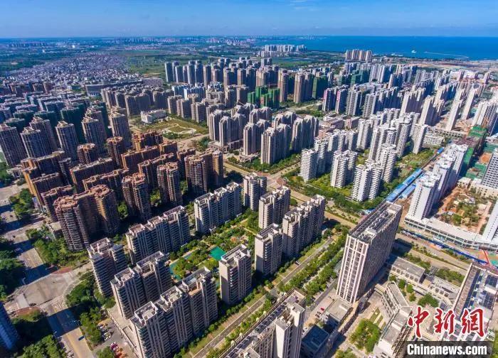 资料图:航拍海口西海岸房地产项目。骆云飞 摄 资料图:航拍海口西海岸房地产项目。骆云飞 摄