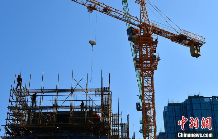 资料图:一处在建房地产楼盘。 <a target='_blank' data-cke-saved-href='http://www.chinanews.com/' href='http://www.chinanews.com/'>中新社</a>记者 张斌 摄 资料图:一处在建房地产楼盘。 <a target='_blank' data-cke-saved-href='http://www.chinanews.com/' href='http://www.chinanews.com/'>中新社</a>记者 张斌 摄