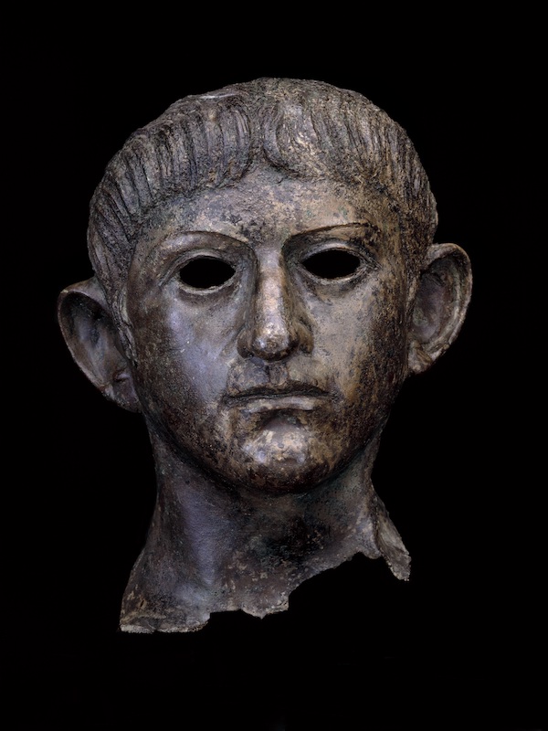 尼禄皇帝的青铜头像，发现于英格兰，公元54-61年。