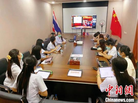 佛慈唐明中医中心联合甘肃中医药大学在泰国举办第二次海外线上培训中医 。(资料图) 受访者供图 佛慈唐明中医中心联合甘肃中医药大学在泰国举办第二次海外线上培训中医 。(资料图) 受访者供图