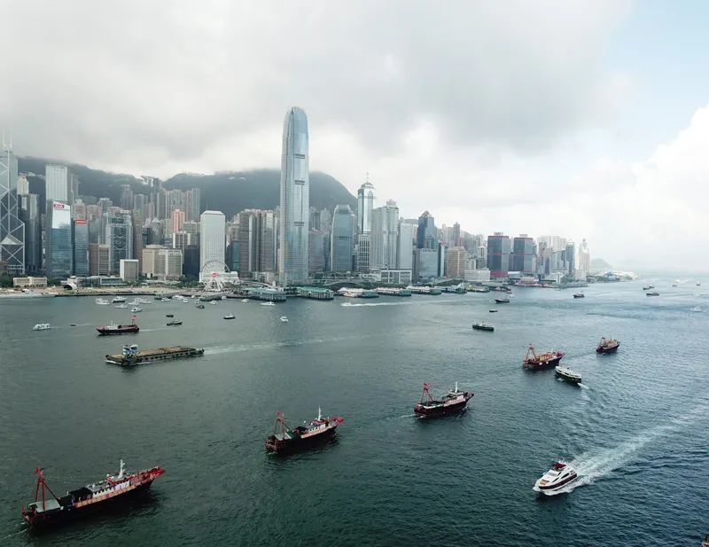 “这样的场景 在香港国安法实施前是难以想象的”