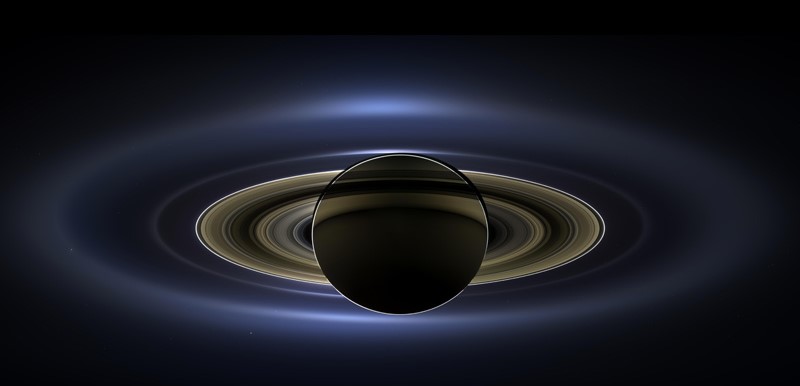 卡西尼号拍摄的土星  图片来源于NASA官网