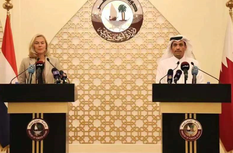卡塔尔外长呼吁塔利班允许阿富汗人自由离境