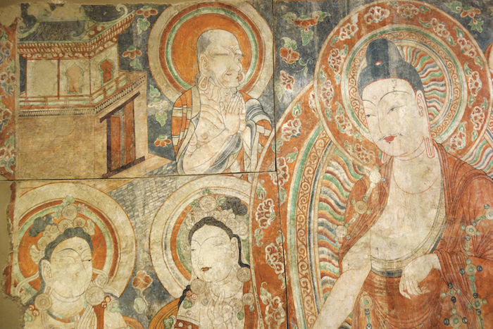 《誓愿图》细节，上有建筑和花卉纹饰，柏孜克里克第15窟壁画，370×227厘米,11世纪，俄罗斯圣彼得堡国立艾尔米塔什博物馆Ty-775（鲁克斯摄影）。