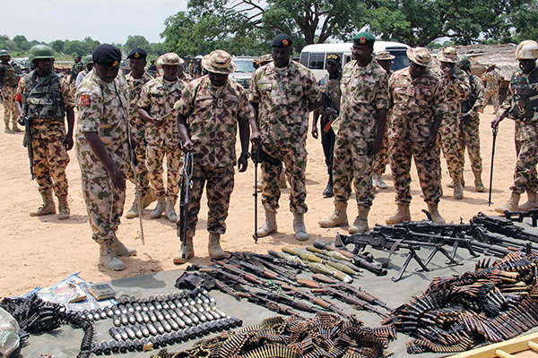 “博科圣地”曾使用的武器被尼日利亚政府军缴获。