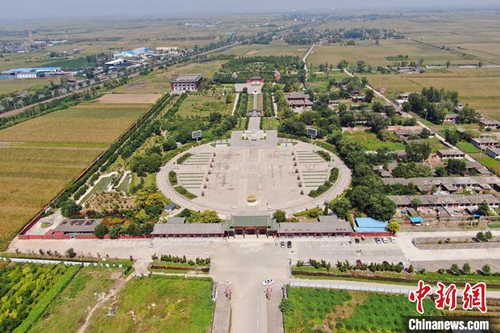 9月9日航拍比干庙全景。(无人机照片) <a target='_blank' data-cke-saved-href='http://www.chinanews.com/' href='http://www.chinanews.com/'>中新社</a>记者 李超庆 摄 点击进入下一页