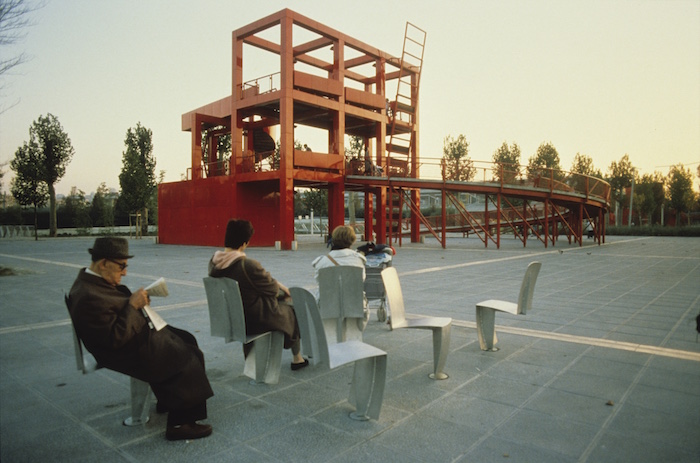 伯纳德·屈米，拉维莱特公园，巴黎，1982－1998年；巴黎，蓬皮杜中心，法国国家现代艺术博物馆－工业设计中心