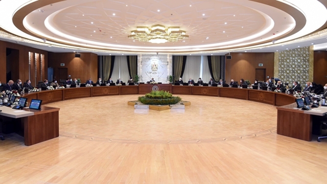 埃及政府12月23日在新都举行了首次内阁会议（来源：新华社）