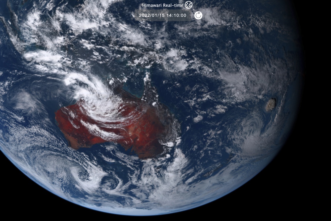 这张1月15日的卫星照片拍摄的是汤加海底火山喷发景象。新华社 图