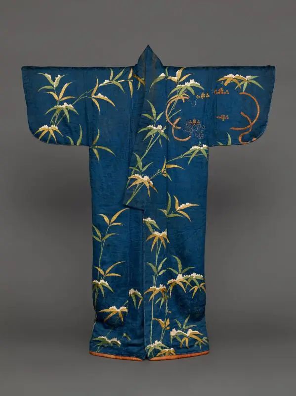  《雪持竹纹样小袖》日本，1700-1800 丝绸刺绣