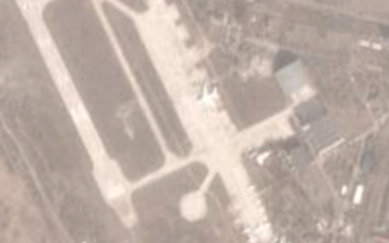 Planet实验室卫星图像显示，至少在北京时间2月24日下午4:02时，“梦想”号仍停留在霍斯托梅尔机场。