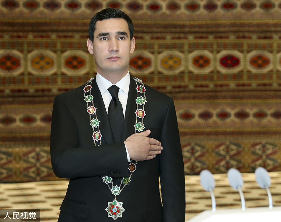 当地时间2022年3月19日，土库曼斯坦阿什哈巴德，土库曼斯坦新任总统谢尔达尔·别尔德穆哈梅多夫正式宣誓就职。 人民视觉 图