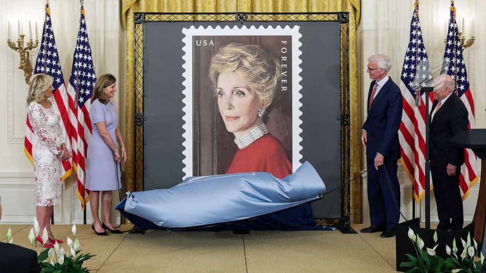 PHOTO: Unveiling the Nancy Regan stamp in the East Room at the White House, June 6, 2022 in Washington, DC.