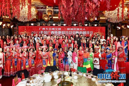 与会领导嘉宾合影。 陈钢 摄 与会领导嘉宾合影。 陈钢 摄