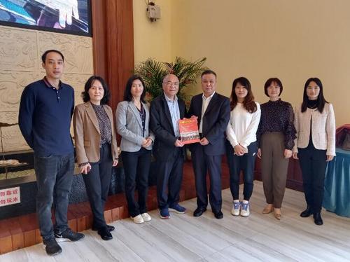 中国侨网(图片来源:广东省侨联网站)