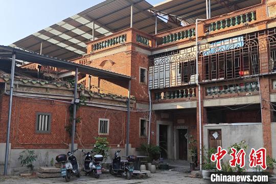 中国侨网鲤安信局是20世纪闽南地区知名的侨批局之一,如今已有多处坍塌。 吴冠标 摄