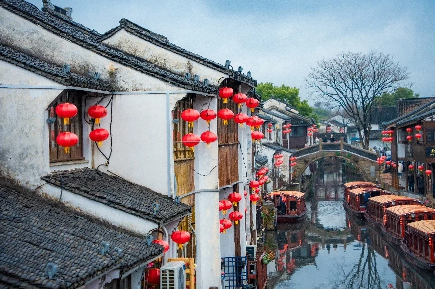 苏州山塘街的街景（图片源自视觉中国）